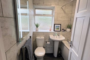 4 bed house, Lewis Close, City Centre, Nottingham, NG31NR - Image 5