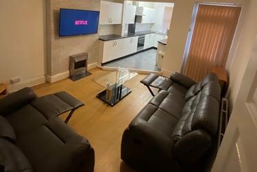 1 bed house, School road, Crookesmoor, Sheffield, S101GP - Image 1