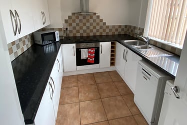 3 bed house, Summer Street, Netherthorpe, Sheffield, S37NS - Image 2