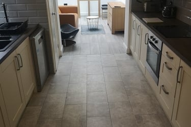 6 bed house, Upper West Grove, Victoria park, Manchester, M130BB - Image 1