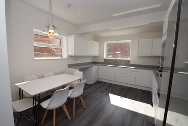 6 bed house, Moseley Road, Fallowfield, Manchester, M146NR - Image 2