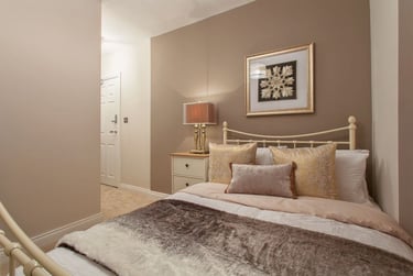 8 bed house, Uttoxeter New Road, California, Derby, DE223NL - Image 1