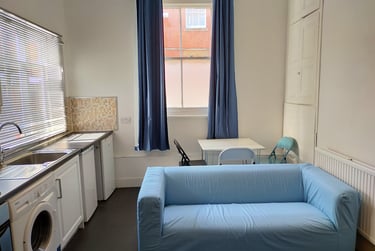 3 bed house, Newtown Street, City Centre, Leicester, LE16WL - Image 1