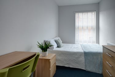 5 bed house, Swindon Road, St Pauls, Cheltenham, GL519HZ - Image 4