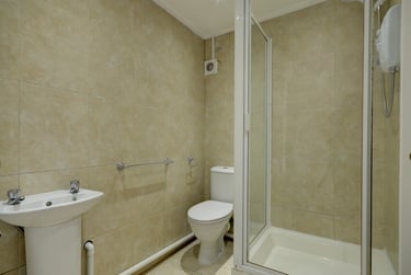 5 bed house, Swindon Road, St Pauls, Cheltenham, GL519HZ - Image 7