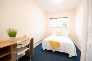 6 bed house, Swindon Road, St Pauls, Cheltenham, GL519HZ - Image 4