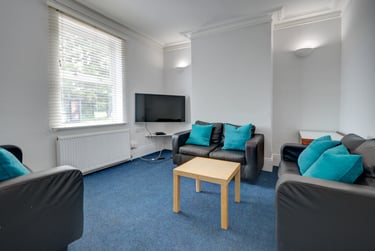 6 bed house, Swindon Road, St Pauls, Cheltenham, GL519HX - Image 3