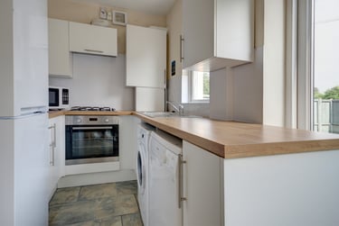 5 bed house, Marle Hill Road, Francis Close Hall, Cheltenham, GL504LN - Image 3