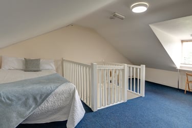 5 bed house, Marle Hill Road, Francis Close Hall, Cheltenham, GL504LN - Image 4