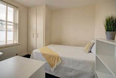 5 bed house, Marle Hill Road, Francis Close Hall, Cheltenham, GL504LN - Image 6