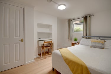 5 bed house, Marle Hill Parade, Francis Close Hall, Cheltenham, GL504LG - Image 4