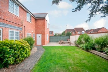 9 bed house, Swindon Road, St Pauls, Cheltenham, GL519HZ - Image 1