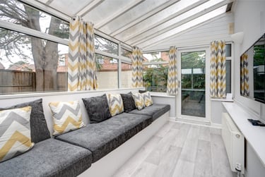 7 bed house, Swindon Road, St Pauls, Cheltenham, GL519HZ - Image 1