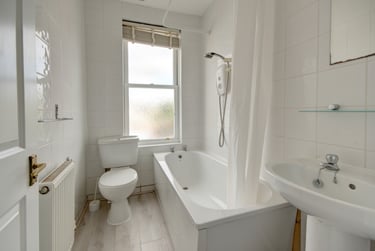 5 bed house, Marle Hill Road, Francis Close Hall, Cheltenham, GL504LN - Image 3