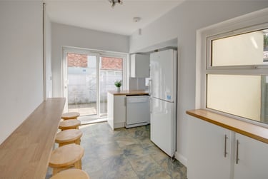 5 bed house, Marle Hill Road, Francis Close Hall, Cheltenham, GL504LN - Image 1