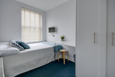 5 bed house, Marle Hill Road, Francis Close Hall, Cheltenham, GL504LN - Image 8