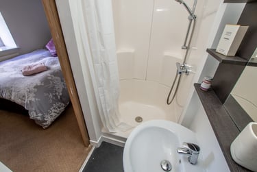 5 bed flat, 22-24 Mutley Plain, Mutley plain, Plymouth, PL46LD - Image 7