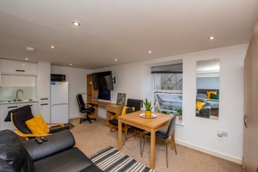 1 bed studio, 22-24 Mutley Plain, Mutley plain, Plymouth, PL46LD - Image 3