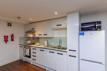 1 bed studio, 22-24 Mutley Plain, Mutley plain, Plymouth, PL46LD - Image 4