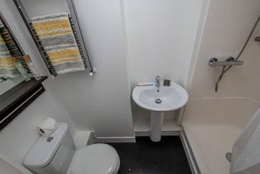 4 bed flat, 22-24 Mutley Plain, Mutley plain, Plymouth, PL46LD - Image 9