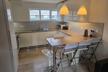 5 bed house, Leeson Walk, Harborne, Birmingham, B170LU - Image 2