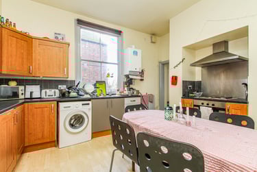 5 bed flat, 115 Waterloo Crescent, Arboretum, Nottingham, NG74AX - Image 6