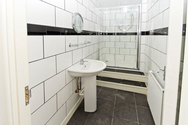 5 bed flat, Forest Road West, Arboretum, Nottingham, NG74ER - Image 3