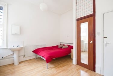 3 bed flat, Forest Road West, Radford, Nottingham, NG74EQ - Image 5