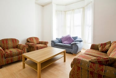 6 bed house, Bentinck Road, Radford, Nottingham, NG74AG - Image 3