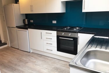 3 bed house, St Pauls Street North, St pauls, Cheltenham, GL505AQ - Image 2
