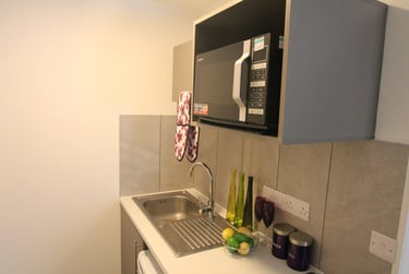 1 bed studio, Studio 9 the cube 5 gibbon lane, Near university, Plymouth, PL48EB - Image 3