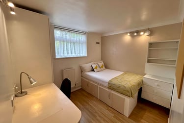 5 bed house, Leeson Walk, Harborne, Birmingham, B170LU - Image 4