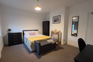 5 bed house, Baileys Road, Southsea, Portsmouth, PO51EA - Image 1