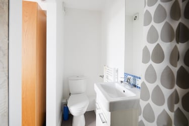 1 bed studio, 14B Furzehill Road, Mutley plain, Plymouth, PL47JY - Image 5