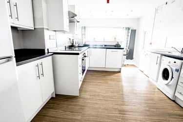 7 bed house, St. Albans Road, Brynmill, Swansea, SA20BP - Image 3