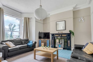 7 bed house, Bryn-y-mor Crescent, Uplands, Swansea, SA14QT - Image 1