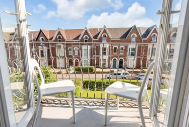 10 bed house, Sketty Road, Uplands, Swansea, SA20LJ - Image 1