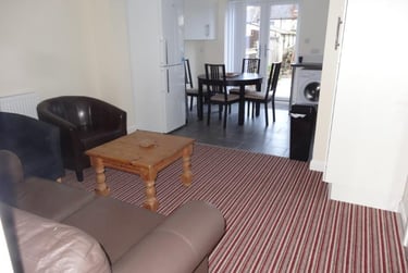 4 bed house, Sir Henry Parkes Road, Canley, Coventry, CV56BJ - Image 1