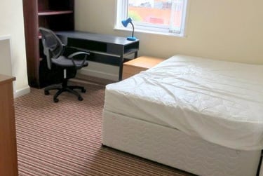 3 bed house, Broomfield Road, Earlsdon, Coventry, CV56LB - Image 2