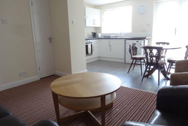 4 bed house, Sir Henry Parkes Road, Canley, Coventry, CV56BX - Image 1