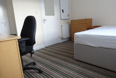 5 bed house, Prior Deram Walk, Canley, Coventry, CV48FS - Image 4