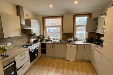 9 bed house, Egerton Road, Fallowfield, Manchester, M146RA - Image 1