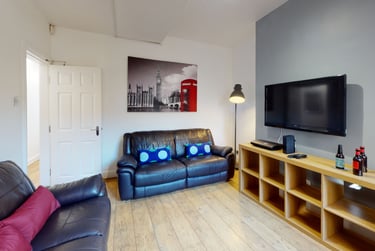 5 bed house, Wellington Street, City centre, Nottingham, NG31DL - Image 1