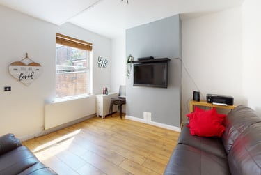 5 bed house, Wellington Street, City centre, Nottingham, NG31DL - Image 2