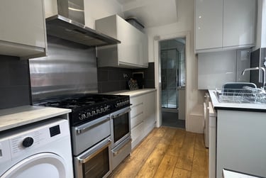 5 bed house, Wellington Street, City centre, Nottingham, NG31DL - Image 2