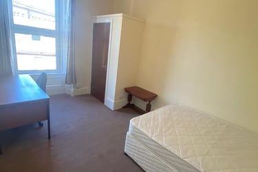 2 bed flat, 270 Perth Road, West end, Dundee, DD21AE - Image 3