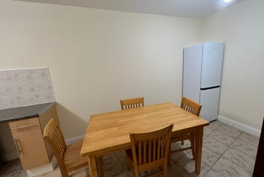 2 bed flat, 18 Whitehall Crescent, City centre, Dundee, DD14AU - Image 9