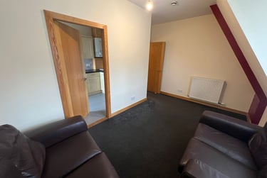 2 bed flat, 15A Whitehall Crescent, City centre, Dundee, DD14AR - Image 2