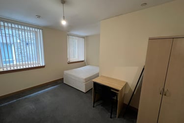 2 bed flat, Coutties Wynd, City centre, Dundee, DD14AG - Image 4