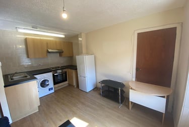 2 bed flat, Rosefield Street, City Centre, Dundee, DD15PW - Image 2